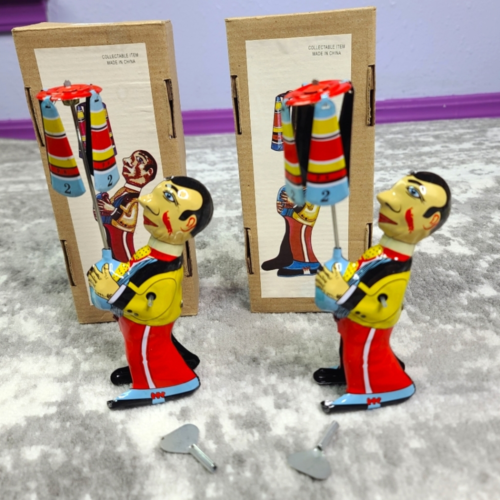 Set of 2 Retro Remake Toy Collectable Wind Up Spinning